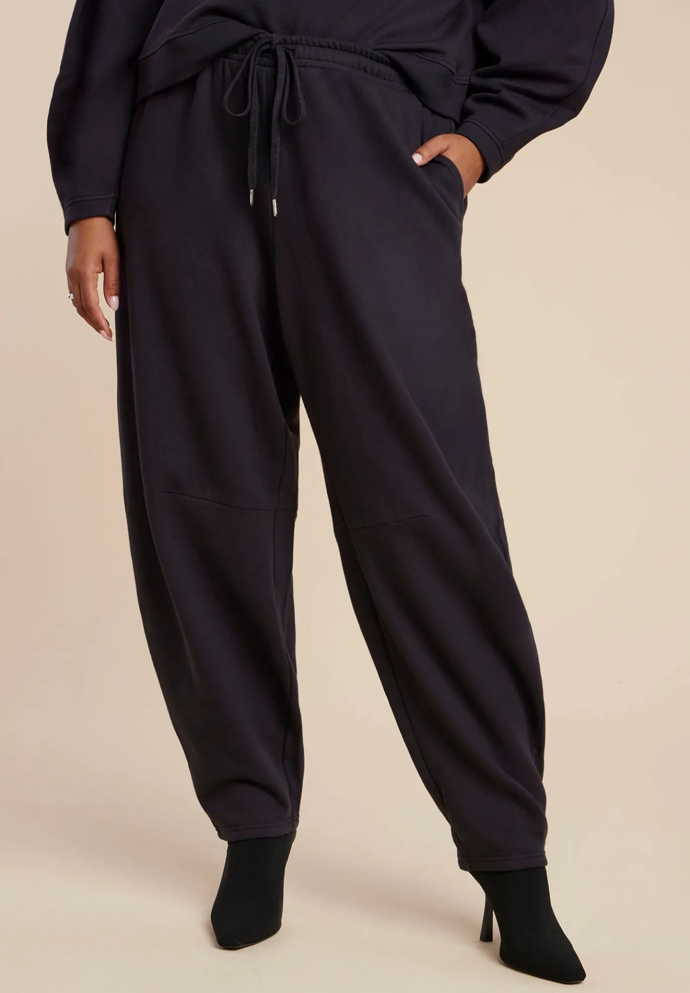 Barrel Leg Sweatpant