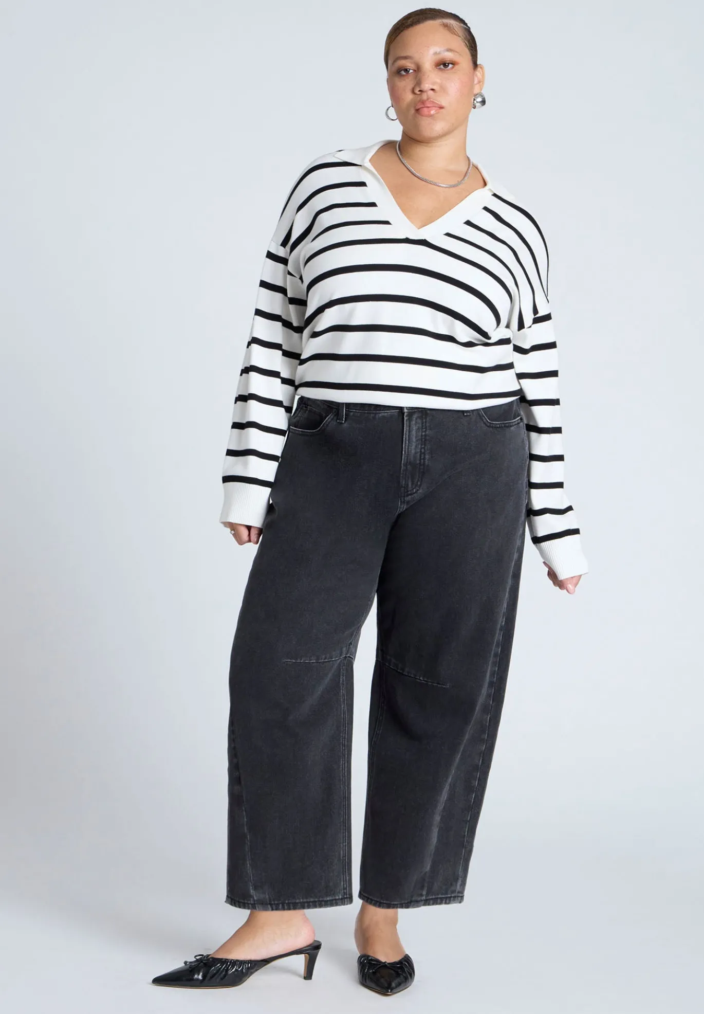 Dart Detail Barrel Leg Jean