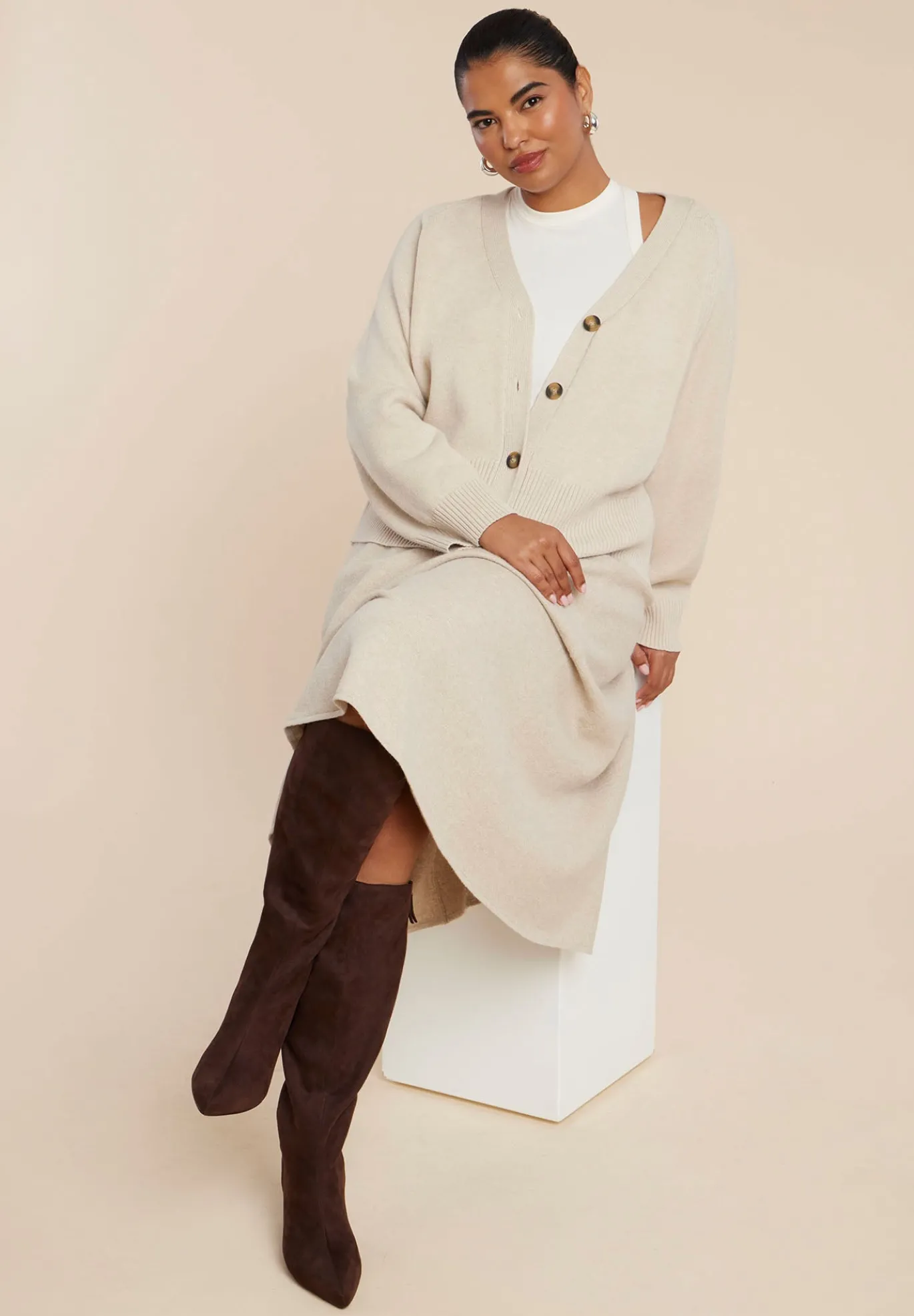 Pointed Toe Wedge Heel