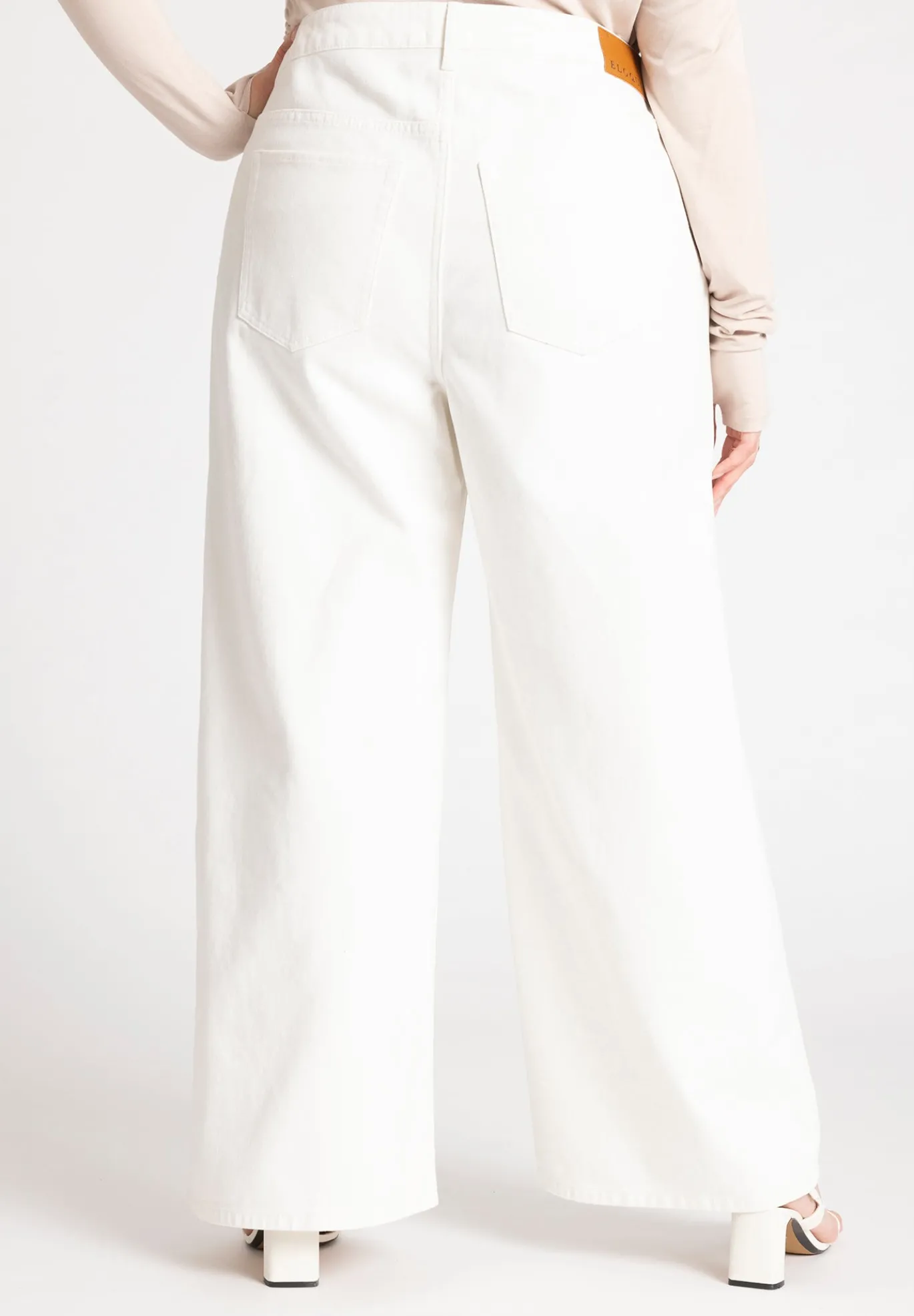 The Yvette Rigid Wide Leg Jean